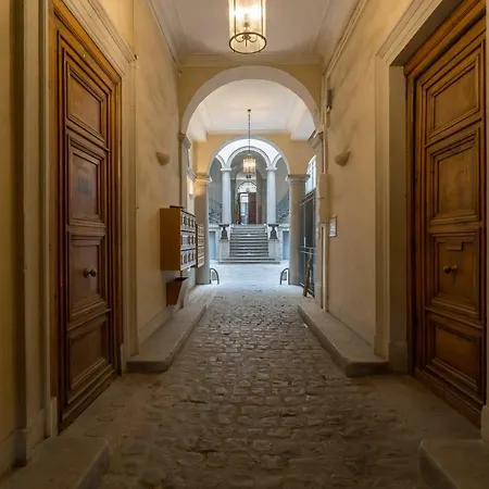 Apartment Quai-royale *