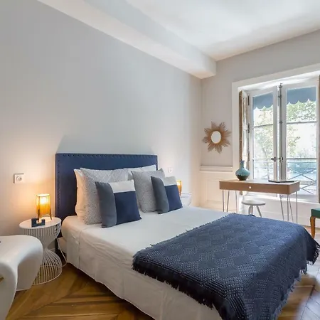 Quai-royale Apartment *