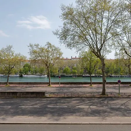Quai-royale Apartamento